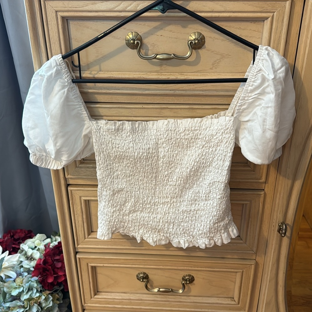 Astr The Label Crop Top.